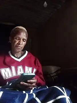 Naughtygrany online show from 06-21-26, 10:43