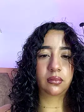 bella swwan  online show from 04-30-26, 01:29