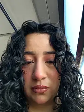 Snapshot of bella_swwan_ chatting on 04-04-26, 01:06 bella swwan online show from 04-04-26, 01:06