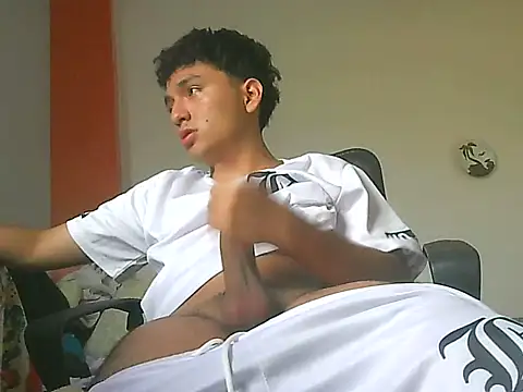 Snapshot of boynovaa chatting on 04-03-26, 08:26 boynovaa online show from 04-03-26, 08:26
