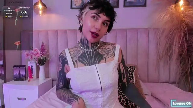 Luana fiore online show from 04-07-26, 12:40