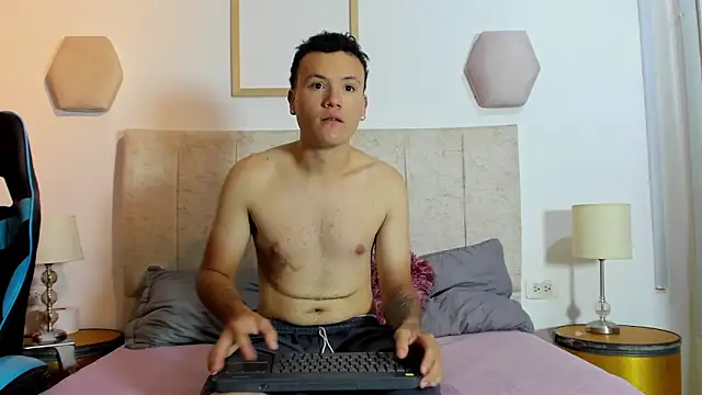 Snapshot of _blowsex_ chatting on 04-03-26, 01:50 blowsex online show from 04-03-26, 01:50