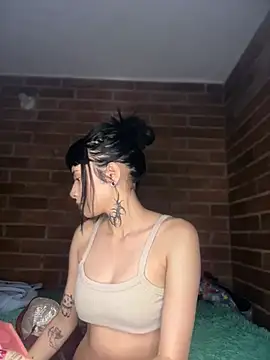 Snapshot of Babeel_ chatting on 07-09-26, 02:56 Babeel online show from 07-09-26, 02:56