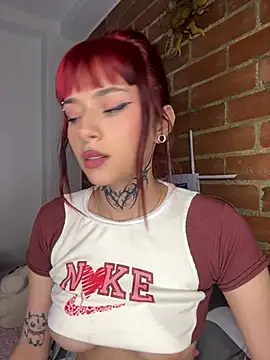 Snapshot of Babeel_ chatting on 06-17-26, 12:32 Babeel online show from 06-17-26, 12:32