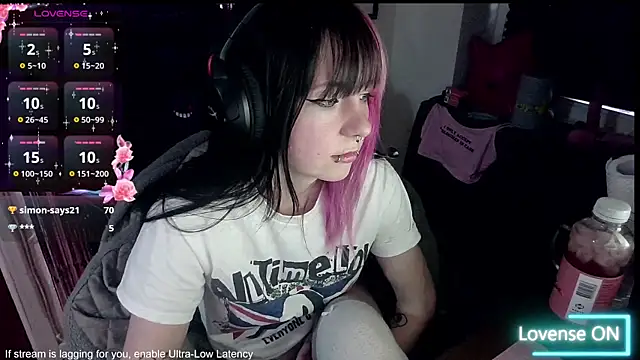 Snapshot of CutieTracer chatting on 04-30-26, 06:59 CutieTracer online show from 04-30-26, 06:59