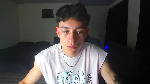 Snapshot of Luke_Chill chatting on 04-14-26, 02:27 Luke Chill online show from 04-14-26, 02:27