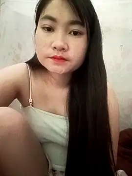 Snapshot of Linh_Hoang chatting on 05-20-26, 02:08 Linh Hoang online show from 05-20-26, 02:08
