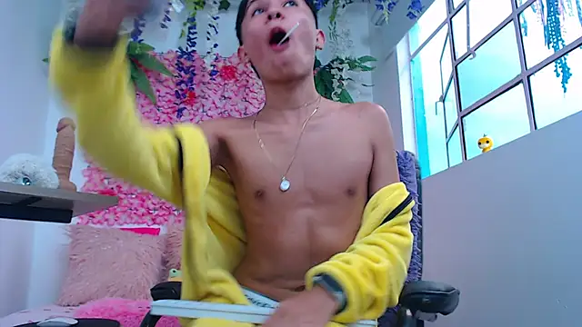 Thiagorincon22 online show from 03-31-26, 09:28