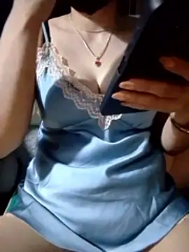 Snapshot of Mi-Naney chatting on 06-10-26, 10:27 Mi-Naney online show from 06-10-26, 10:27