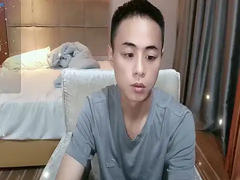 Snapshot of davidboys chatting on 04-13-26, 07:23 davidboys online show from 04-13-26, 07:23