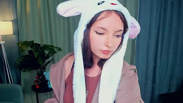 Snapshot of SunniPhoenix chatting on 04-01-26, 05:42 SunniPhoenix online show from 04-01-26, 05:42