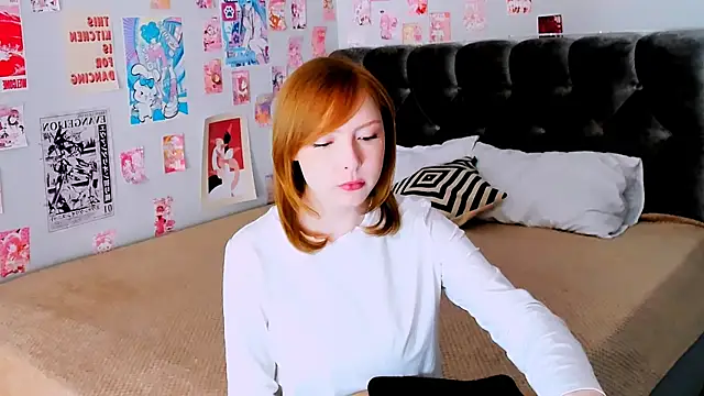 Snapshot of CherryCrushLove chatting on 04-21-26, 05:58 CherryCrushLove online show from 04-21-26, 05:58