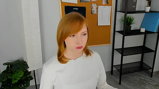 Snapshot of CherryCrushLove chatting on 04-20-26, 06:05 CherryCrushLove online show from 04-20-26, 06:05