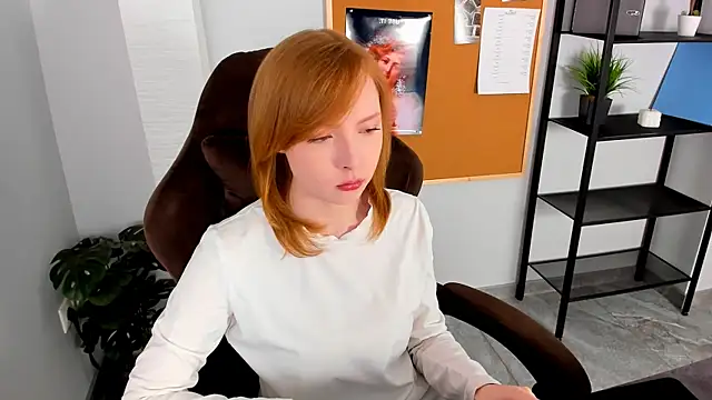 Snapshot of CherryCrushLove chatting on 04-29-26, 05:55 CherryCrushLove online show from 04-29-26, 05:55