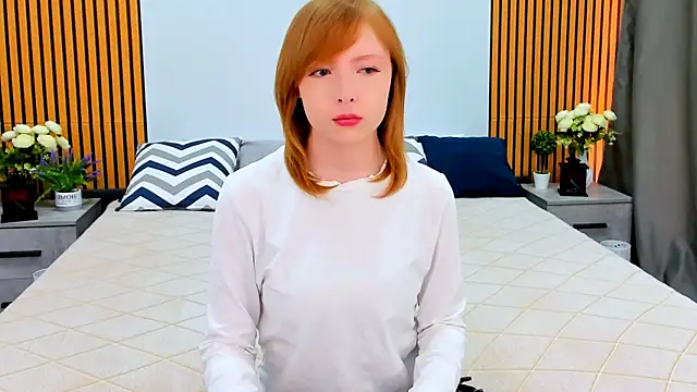 Snapshot of CherryCrushLove chatting on 04-14-26, 05:56 CherryCrushLove online show from 04-14-26, 05:56