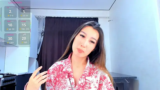 MoonPetite online show from 04-06-26, 03:46