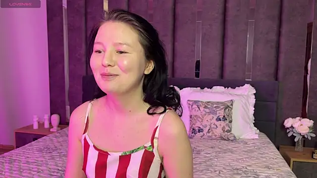 FlowyLily online show from 04-02-26, 01:46