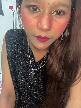 Snapshot of Cutiepie- chatting on 05-05-26, 06:44 Cutiepie- online show from 05-05-26, 06:44