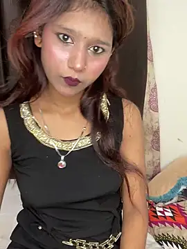 Snapshot of Cutiepie- chatting on 04-10-26, 05:20 Cutiepie- online show from 04-10-26, 05:20