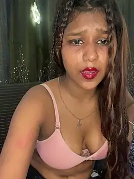Snapshot of Cutiepie- chatting on 05-23-26, 10:47 Cutiepie- online show from 05-23-26, 10:47