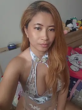 Snapshot of XRasee chatting on 05-29-26, 04:18 XRasee online show from 05-29-26, 04:18