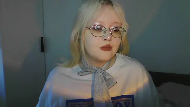 Snapshot of Elayne_Sweet chatting on 05-30-26, 06:09 Elayne Sweet online show from 05-30-26, 06:09