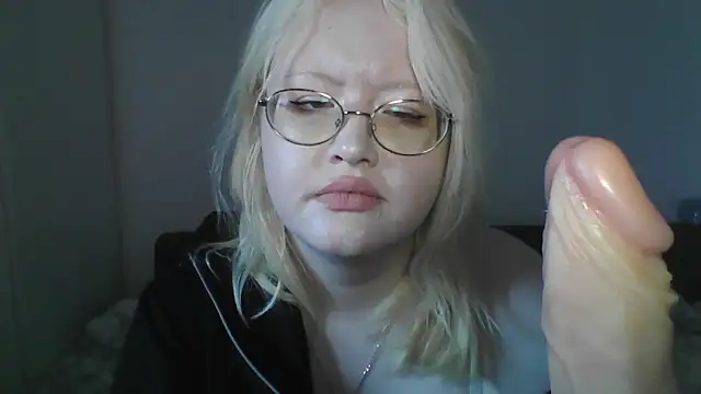Snapshot of Elayne_Sweet chatting on 04-22-26, 06:09 Elayne Sweet online show from 04-22-26, 06:09