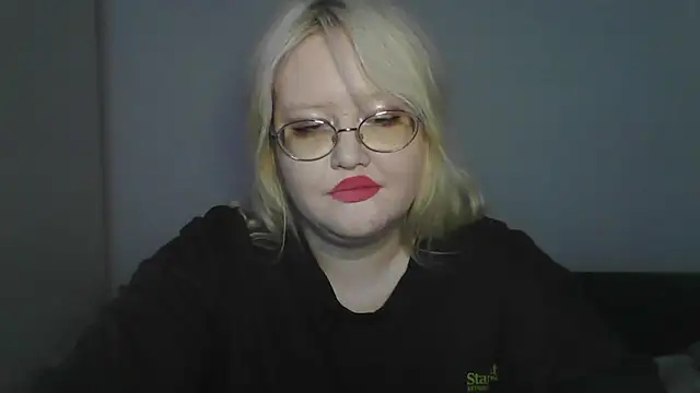 Snapshot of Elayne_Sweet chatting on 05-14-26, 06:10 Elayne Sweet online show from 05-14-26, 06:10