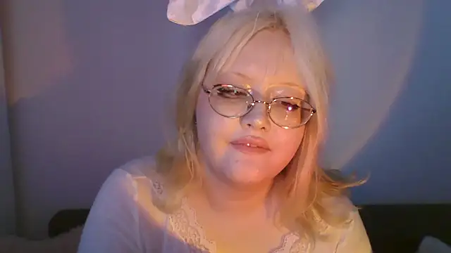 Snapshot of Elayne_Sweet chatting on 04-05-26, 08:10 Elayne Sweet online show from 04-05-26, 08:10