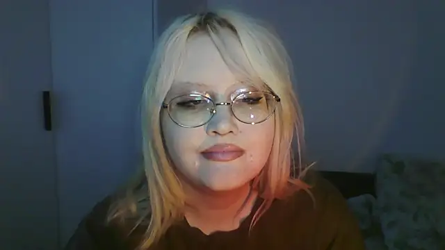 Snapshot of Elayne_Sweet chatting on 05-21-26, 06:11 Elayne Sweet online show from 05-21-26, 06:11