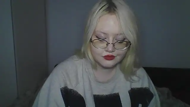 Snapshot of Elayne_Sweet chatting on 05-16-26, 10:36 Elayne Sweet online show from 05-16-26, 10:36
