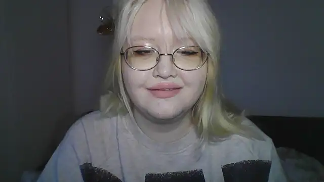 Snapshot of Elayne_Sweet chatting on 05-09-26, 06:06 Elayne Sweet online show from 05-09-26, 06:06