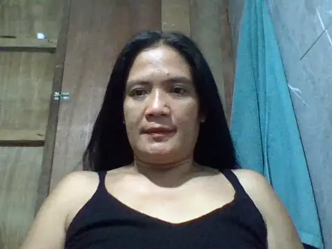 Snapshot of PinayZaira chatting on 06-10-26, 07:37 PinayZaira online show from 06-10-26, 07:37