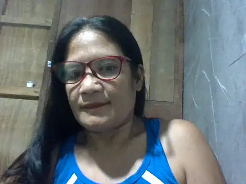 Snapshot of PinayZaira chatting on 05-21-26, 05:10 PinayZaira online show from 05-21-26, 05:10