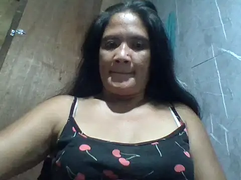 Snapshot of PinayZaira chatting on 07-22-26, 10:28 PinayZaira online show from 07-22-26, 10:28