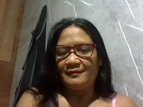 Snapshot of PinayZaira chatting on 06-01-26, 05:34 PinayZaira online show from 06-01-26, 05:34