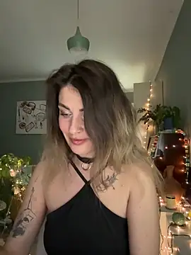 Snapshot of Rita_Tease chatting on 04-24-26, 06:21 Rita Tease online show from 04-24-26, 06:21