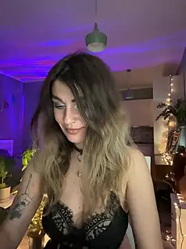 Snapshot of Rita_Tease chatting on 04-27-26, 06:39 Rita Tease online show from 04-27-26, 06:39