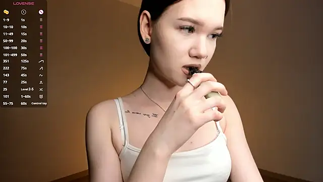 Snapshot of DawnByard chatting on 05-07-26, 09:12 DawnByard online show from 05-07-26, 09:12