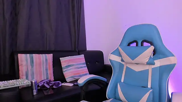 Sunny Page online show from 04-10-26, 04:08