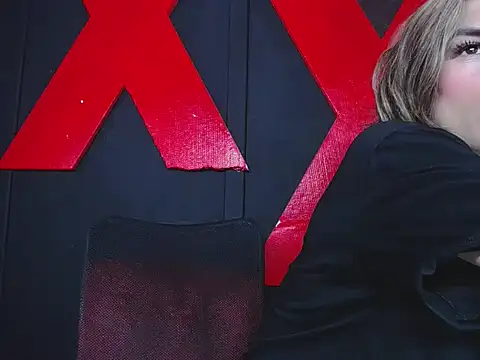 Snapshot of AlanFox1 chatting on 04-03-26, 02:45 AlanFox1 online show from 04-03-26, 02:45