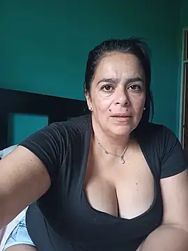 Snapshot of lucianamorocha chatting on 06-10-26, 05:47 lucianamorocha online show from 06-10-26, 05:47