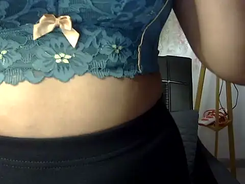 Snapshot of Browngirl7 chatting on 04-13-26, 08:35 Browngirl7 online show from 04-13-26, 08:35