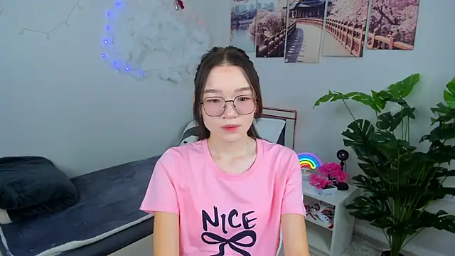 Snapshot of syuri_sun chatting on 06-16-26, 03:12 syuri sun online show from 06-16-26, 03:12