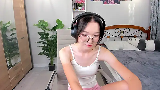 Snapshot of syuri_sun chatting on 07-19-26, 05:10 syuri sun online show from 07-19-26, 05:10