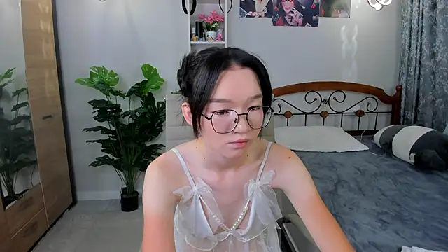 Snapshot of syuri_sun chatting on 07-18-26, 03:20 syuri sun online show from 07-18-26, 03:20