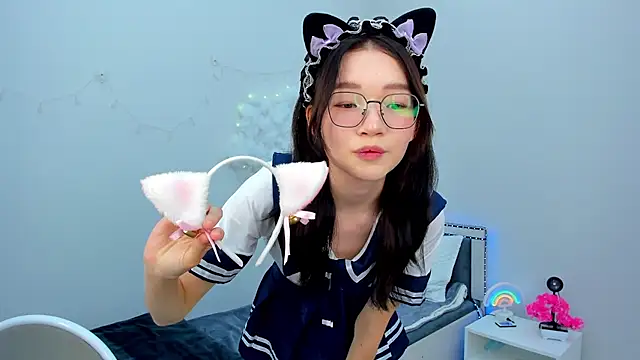 Snapshot of syuri_sun chatting on 06-03-26, 02:33 syuri sun online show from 06-03-26, 02:33