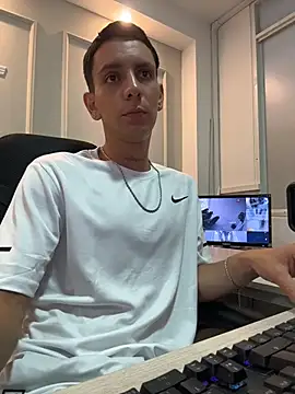 Snapshot of Liam_Fiire chatting on 07-06-26, 11:39 Liam Fiire online show from 07-06-26, 11:39