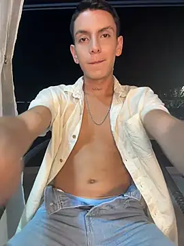 Snapshot of Liam_Fiire chatting on 07-22-26, 11:51 Liam Fiire online show from 07-22-26, 11:51