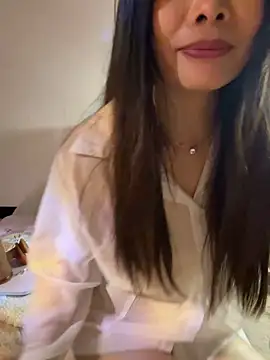 Snapshot of Xiaoyunduo1 chatting on 04-28-26, 05:06 Xiaoyunduo1 online show from 04-28-26, 05:06